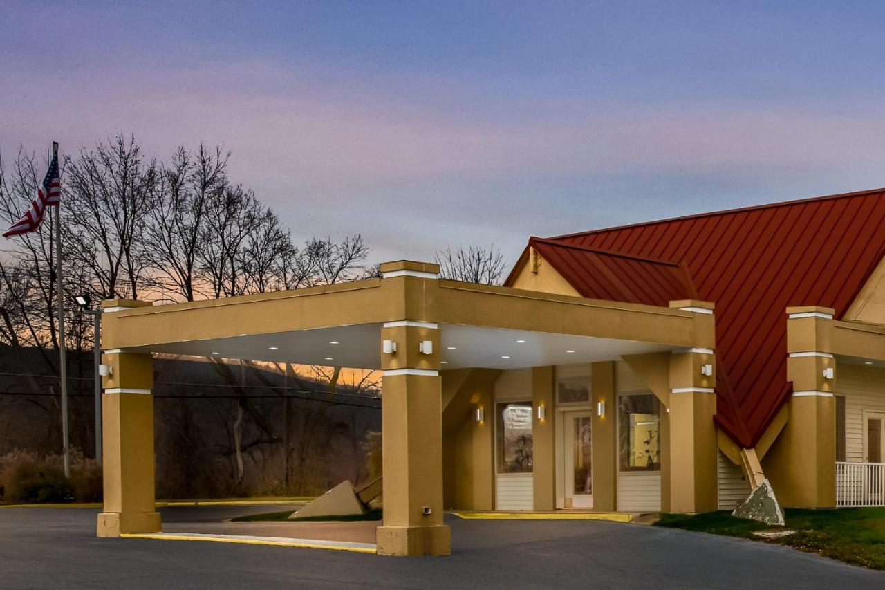Econo Lodge Inn & Suites Binghamton Exterior foto