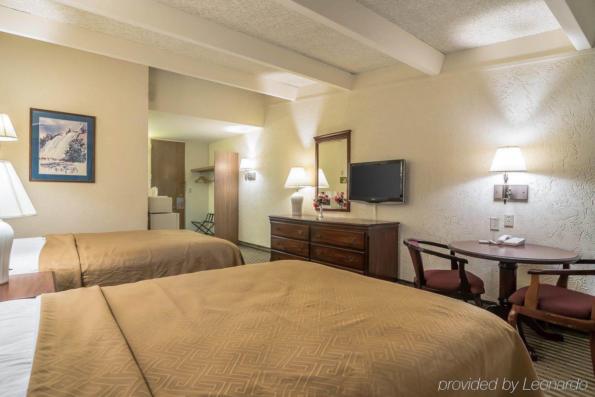 Econo Lodge Inn & Suites Binghamton Exterior foto